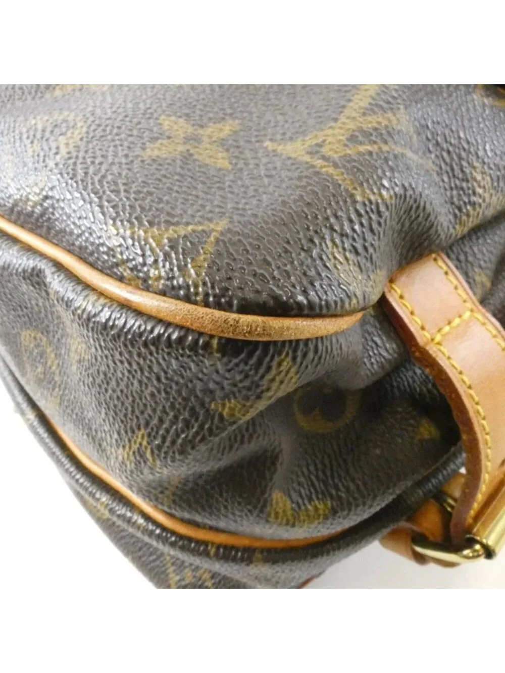 Louis Vuitton Monogram Saumur 30 Crossbody